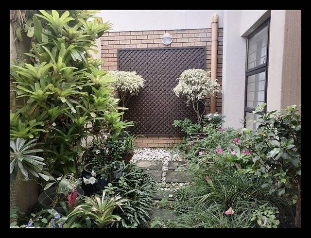 4 BEDROOM HOUSE FOR SALE IN MEER EN SEE